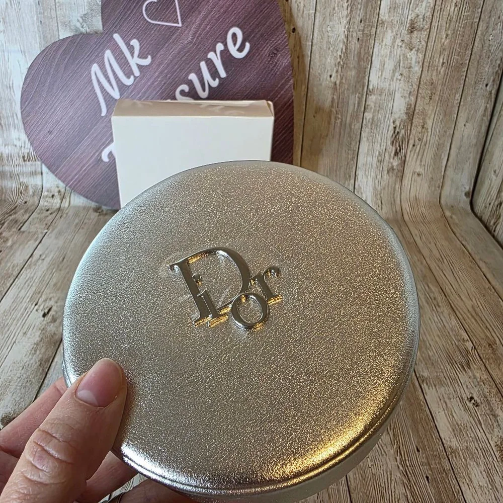 Dior Beauty Case Silver Makeup Bag - Picture 3 of 7